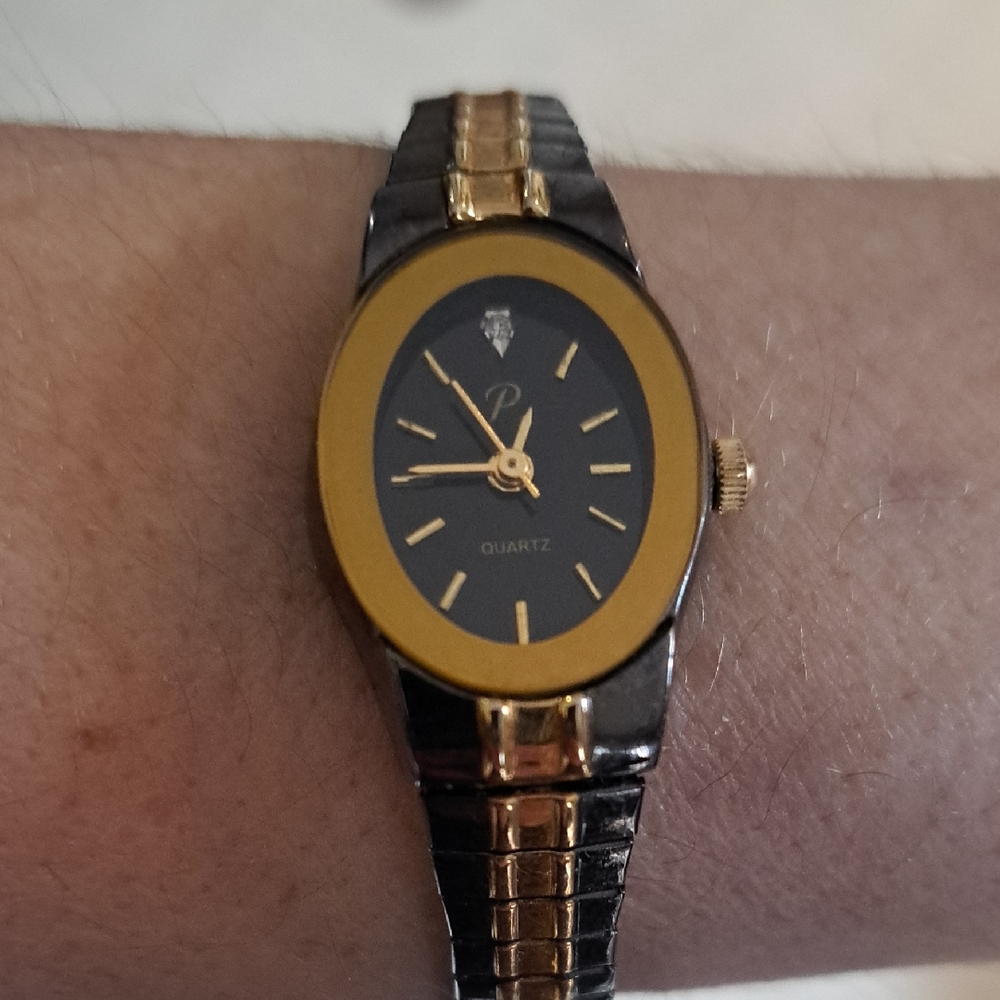 Vintage Penmani Black And Gold Woman Watch. Quartz.